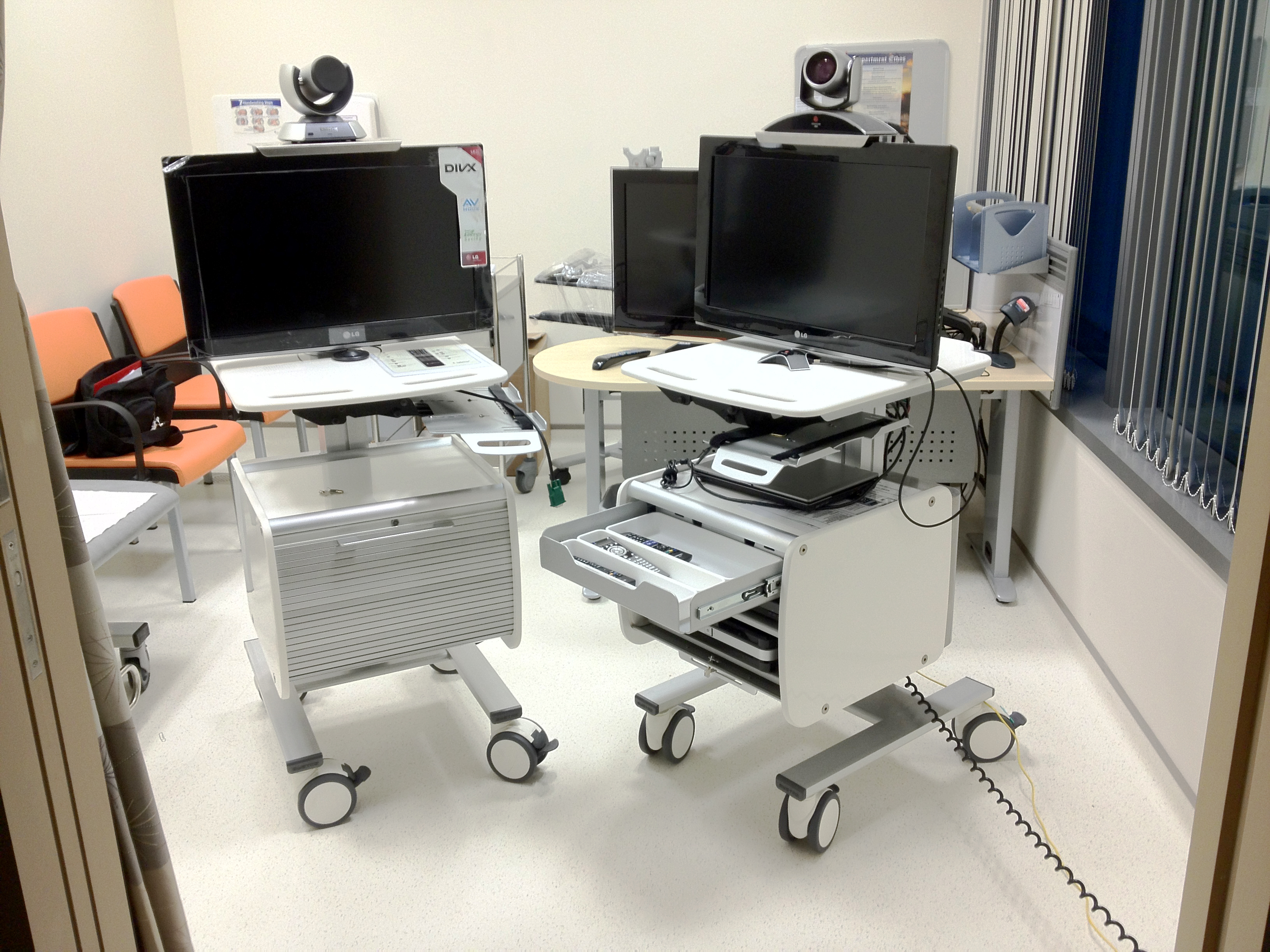 ergotron, sv40, sv41, sv42, sv-40, sv-41, sv-42, humanscale, cow, wow, bmw