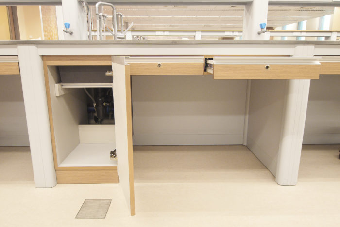 Fx Series Lab Bench 3 : Laboratory and Healthcare Furniture | Hospital ...