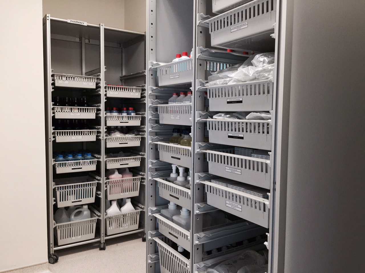 4) ISO Modular Shelving MS-01